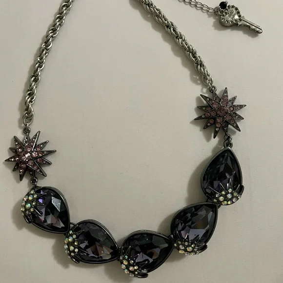 Betsey Johnson purple charm necklace - Picture 4 of 4